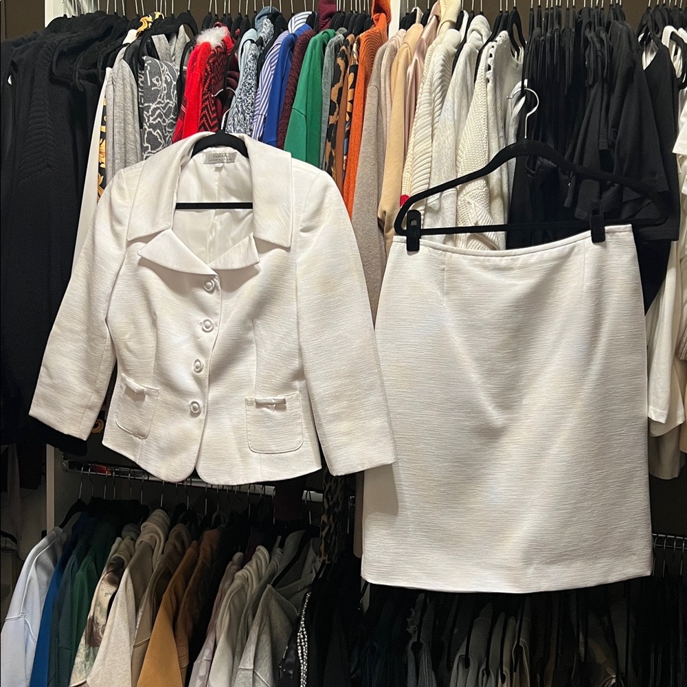Tahari Ivory Blazer and Skirt Ensemble
